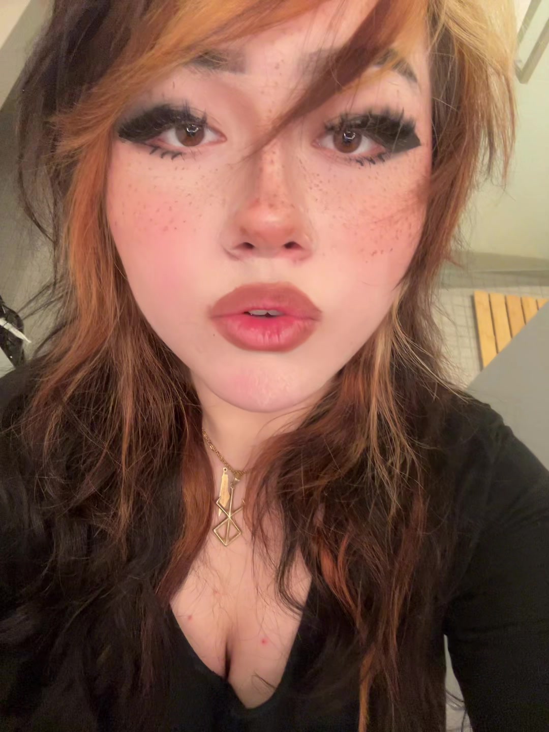 @isaphernelia
