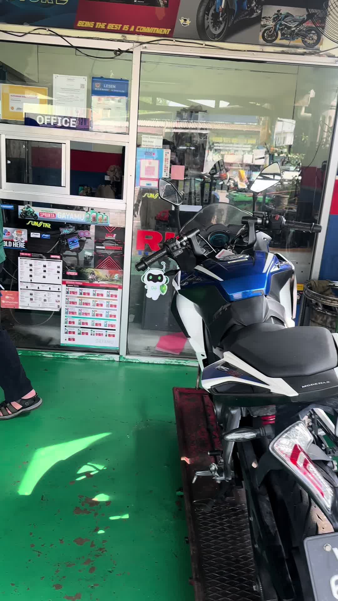 @TR MOTORSPORT