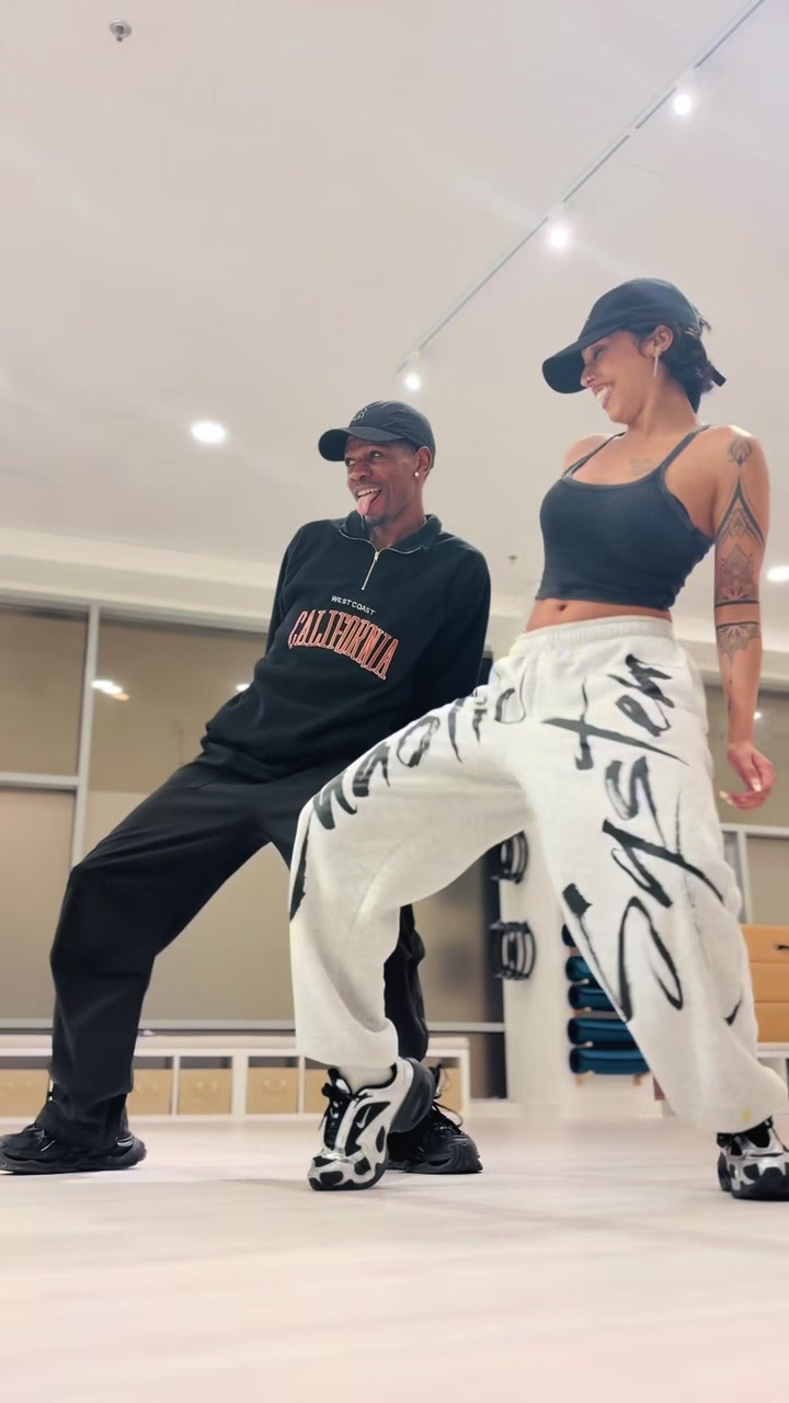 @THE RASKI🦒