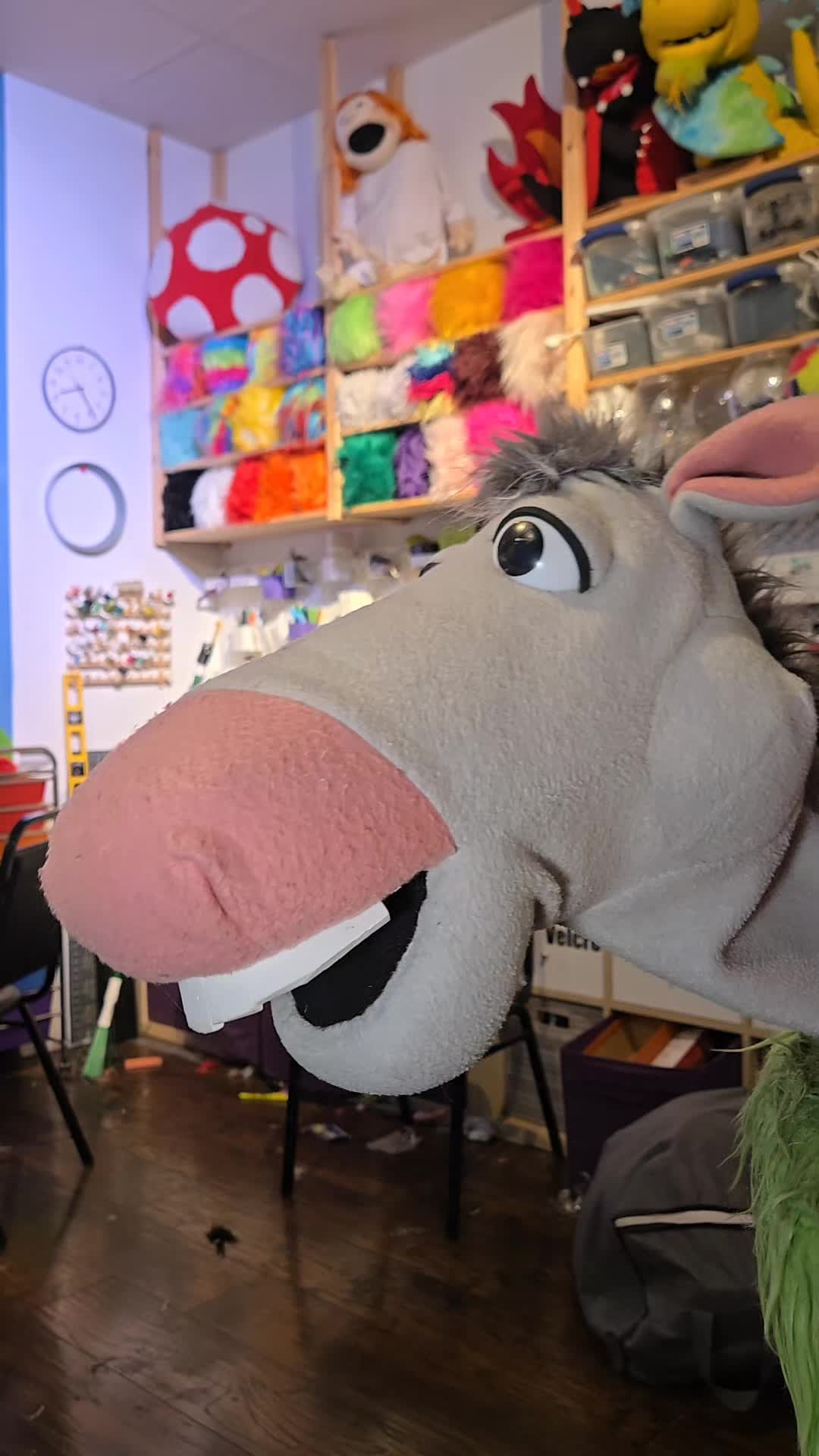@lvpuppets