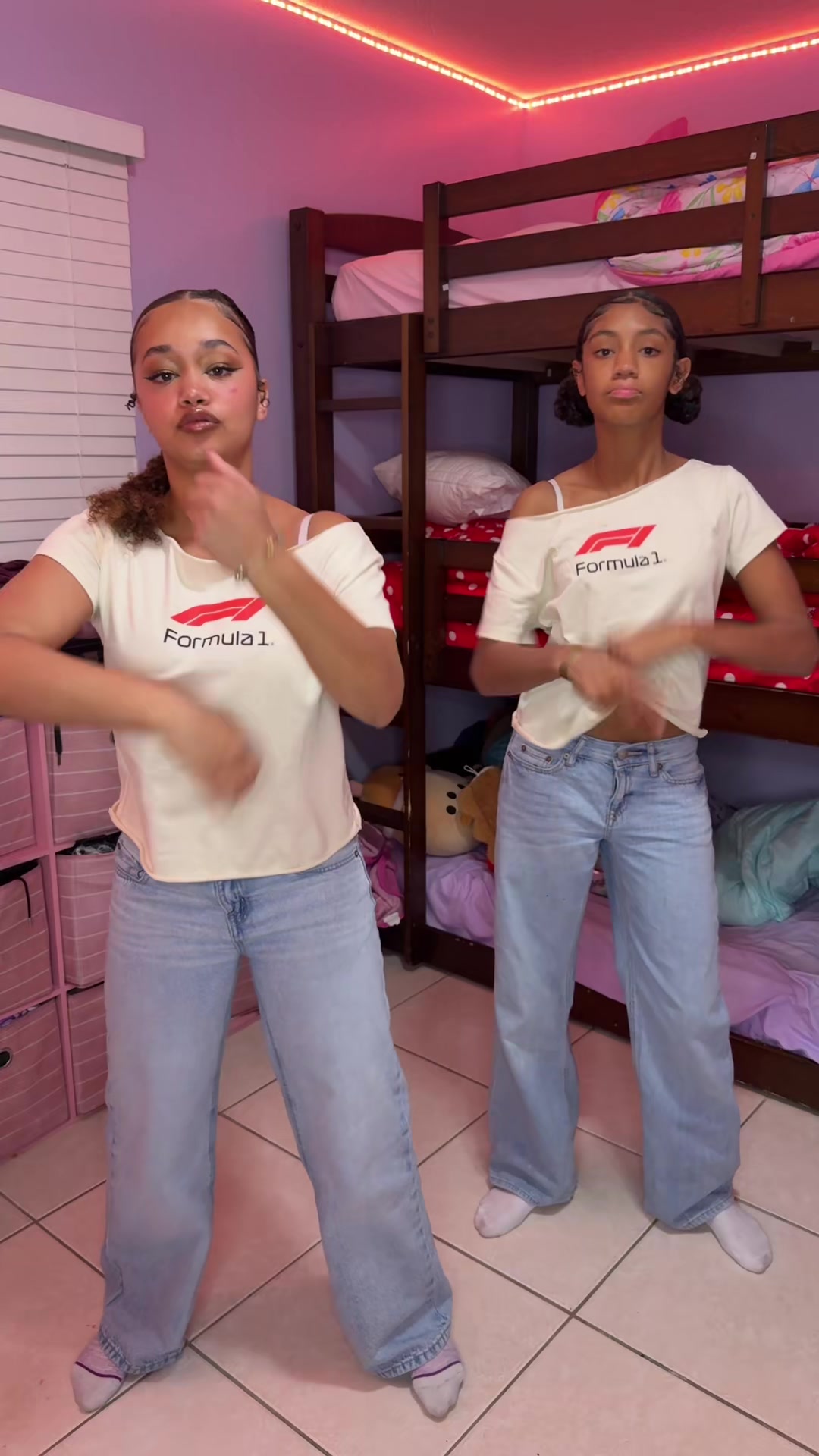 @DemDaddysGirls4