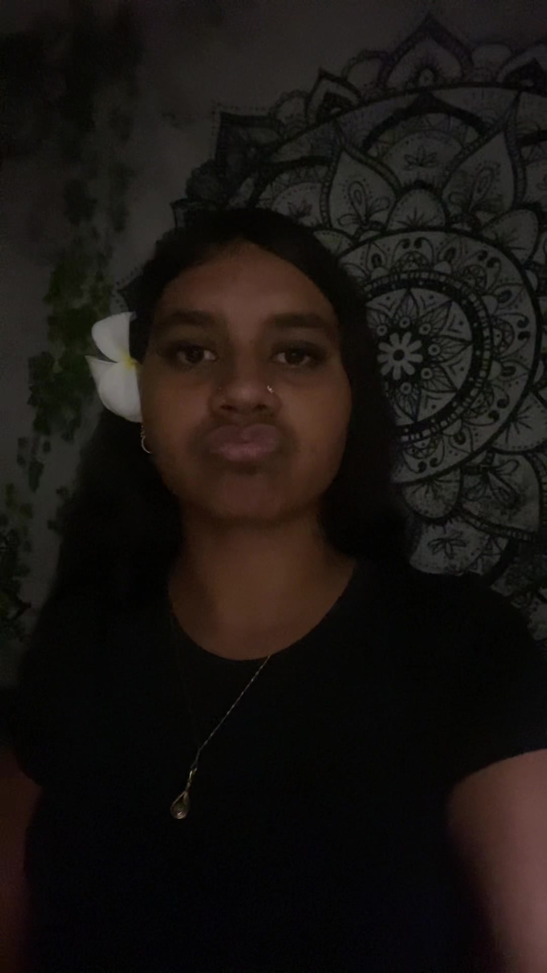 @𝐒𝐡𝐚𝐧𝐚𝐲𝐚-𝐌👸🏽🤍