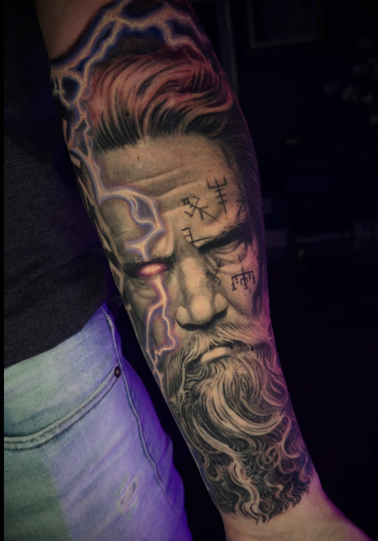 @Jimmy.Inkdecent