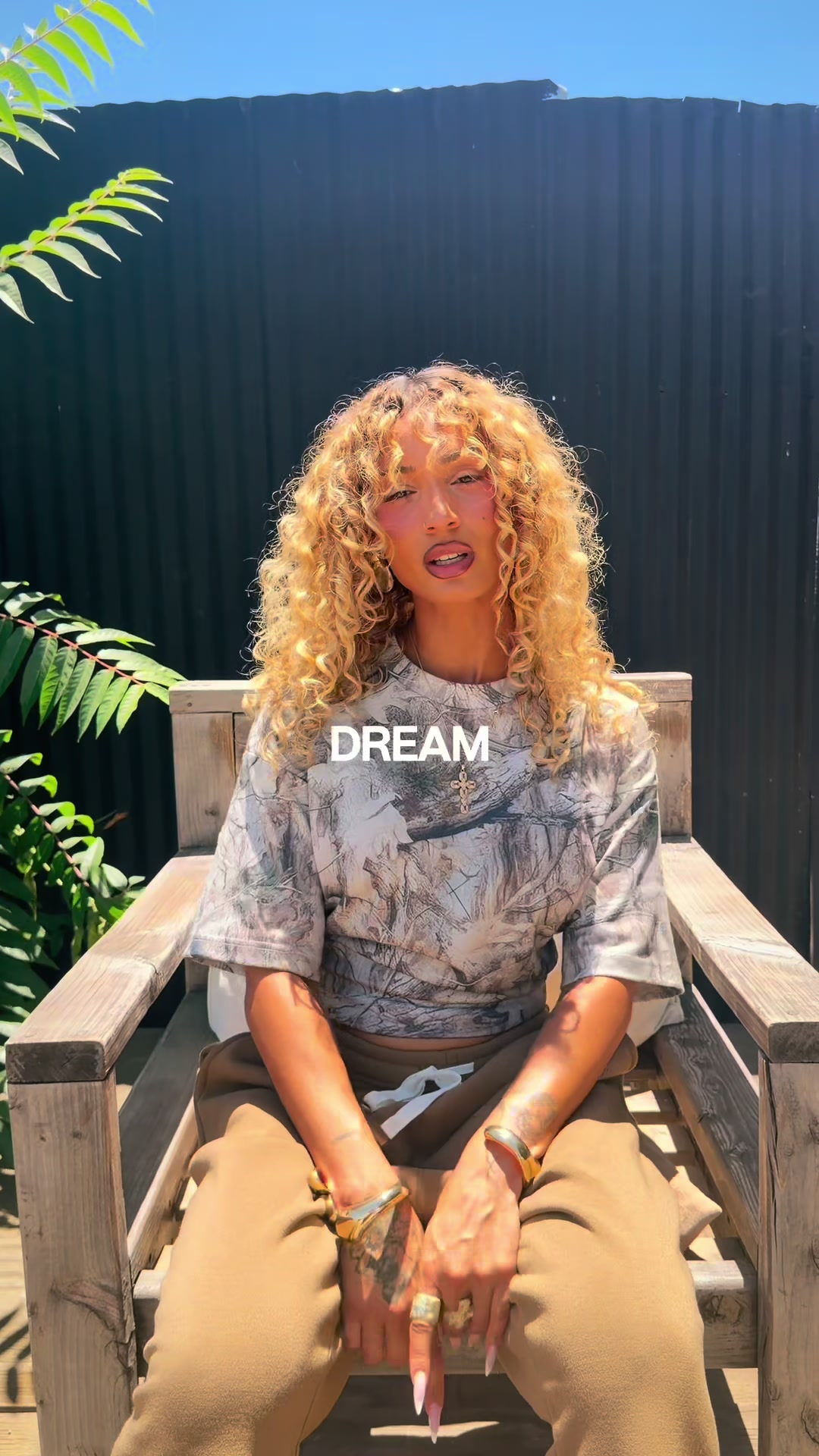 @DaniLeigh