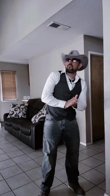 @JESSE SANCHEZ