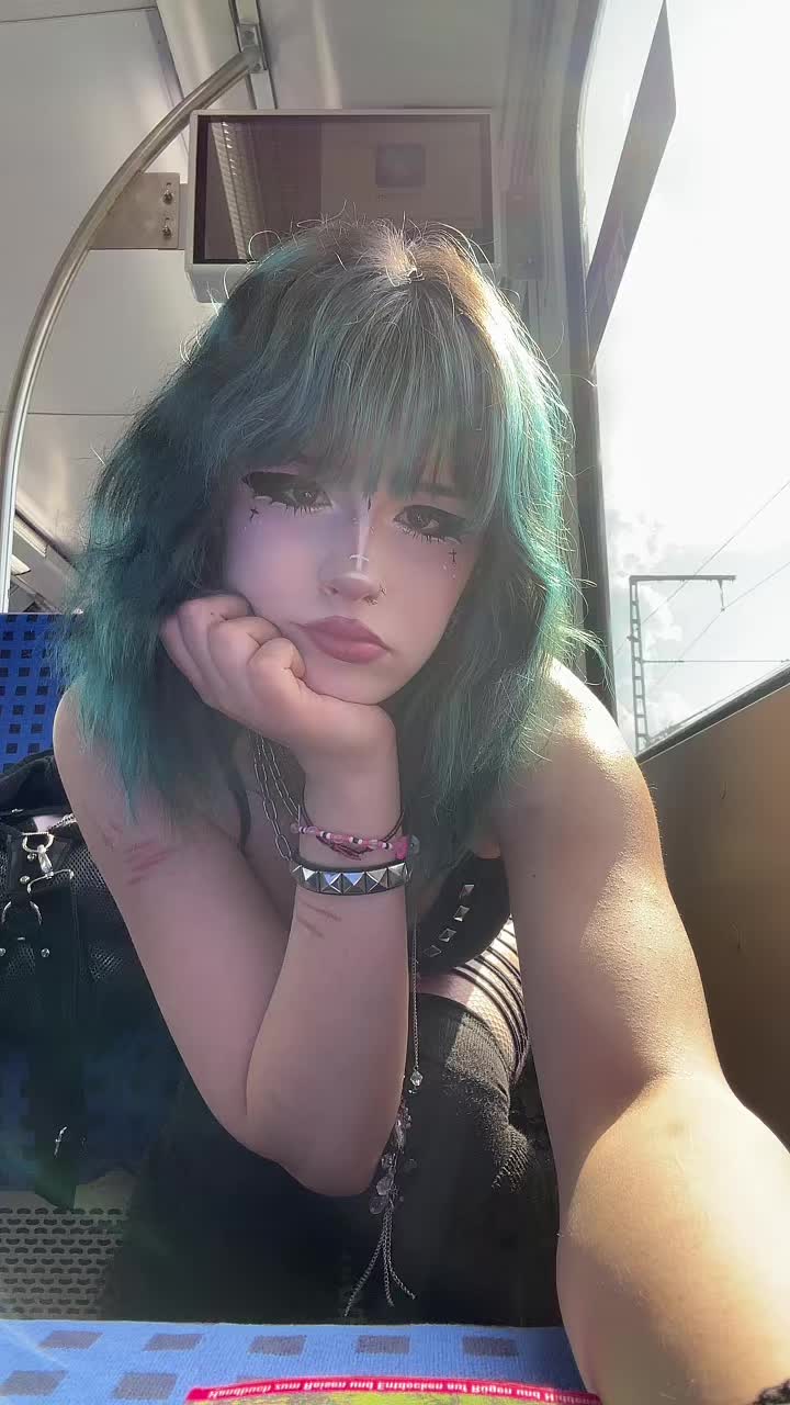 @pinkstrawberryghoul