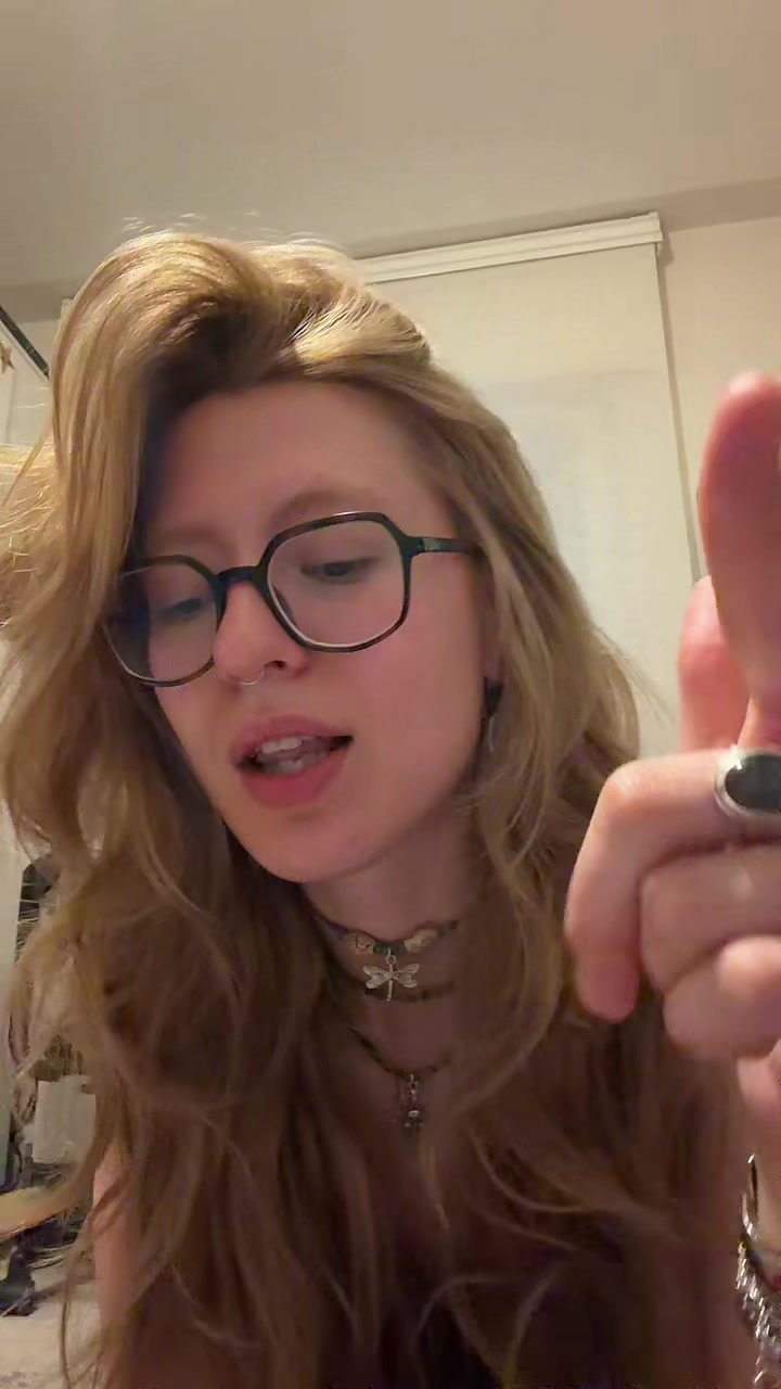 @poetleyla