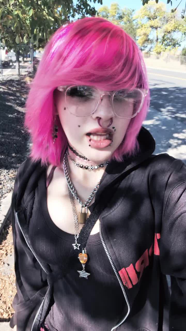 @𝕲𝖍𝖔𝖚𝖑𝖘𝖔𝖓