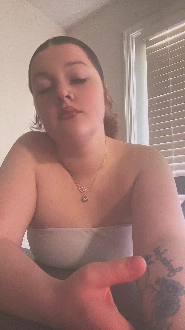 @Biancaaaa💜👣