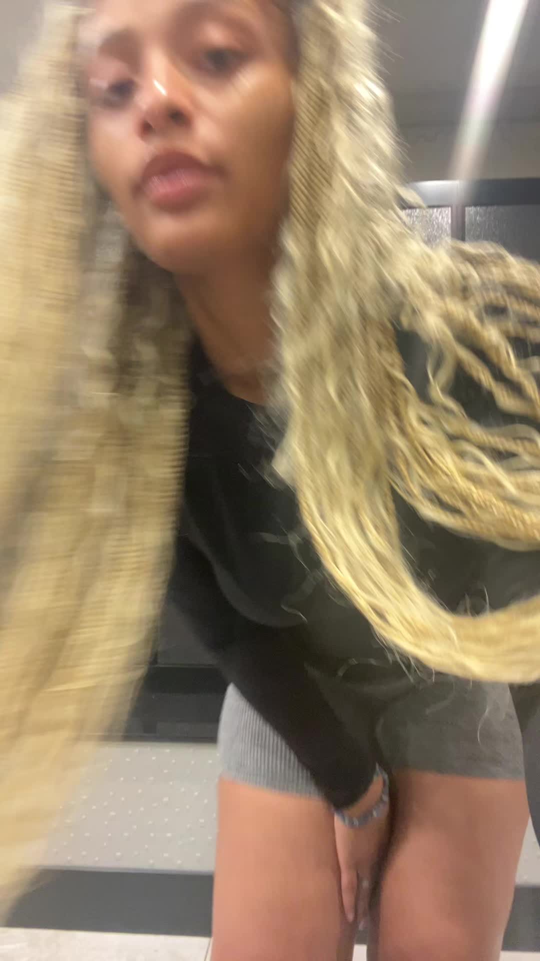@KYLA 👩🏽&zwj;⚕️