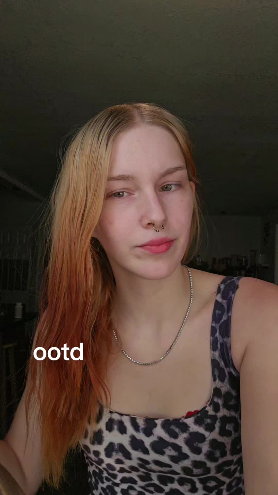 @bri<3
