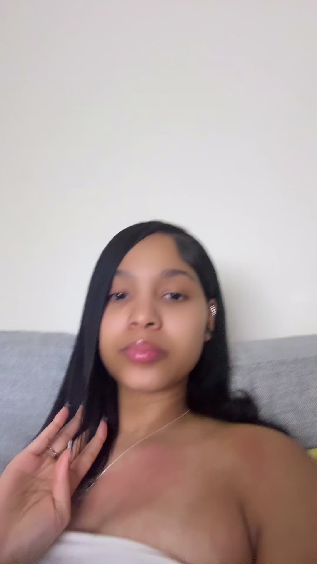 @LizzyB💚