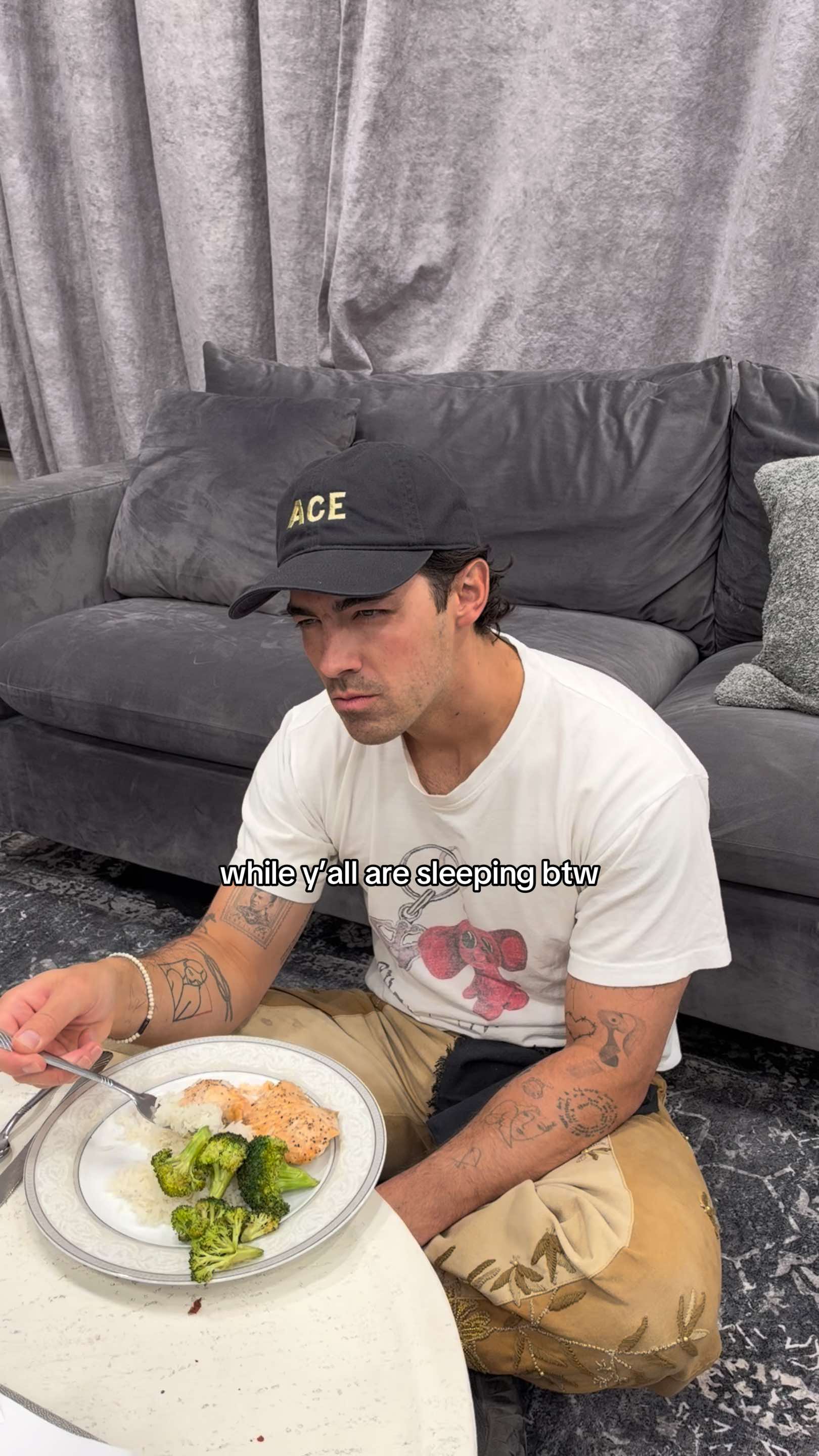 @joejonas