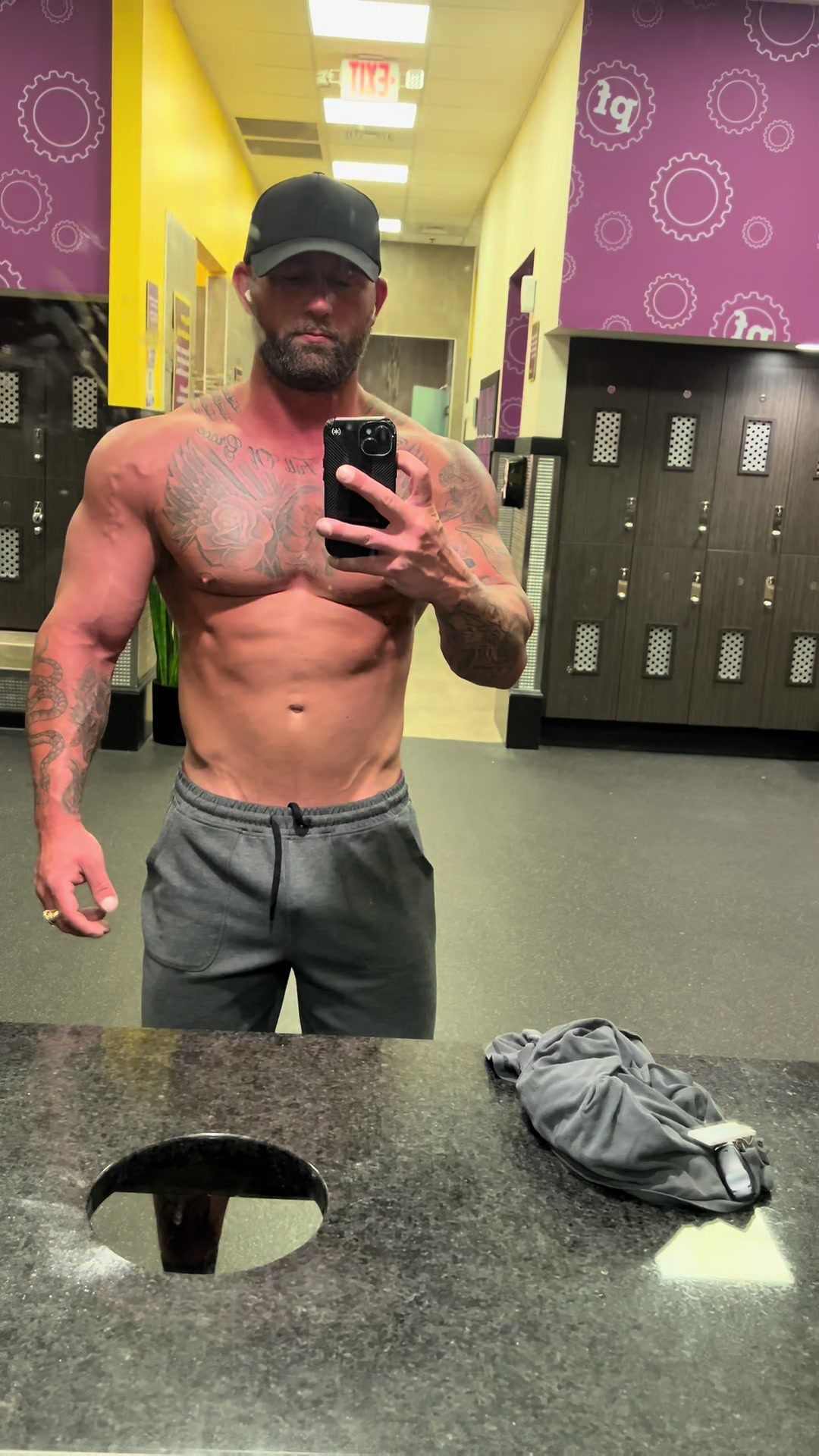 @richieswollerton