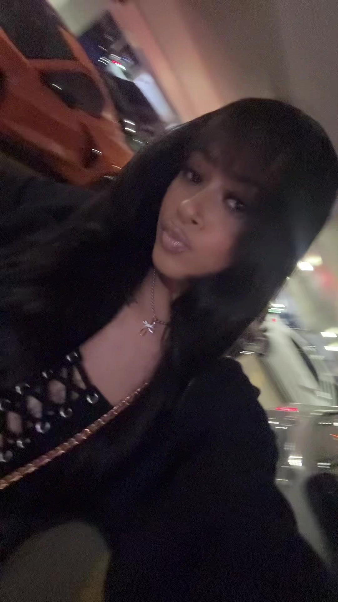 @Mia