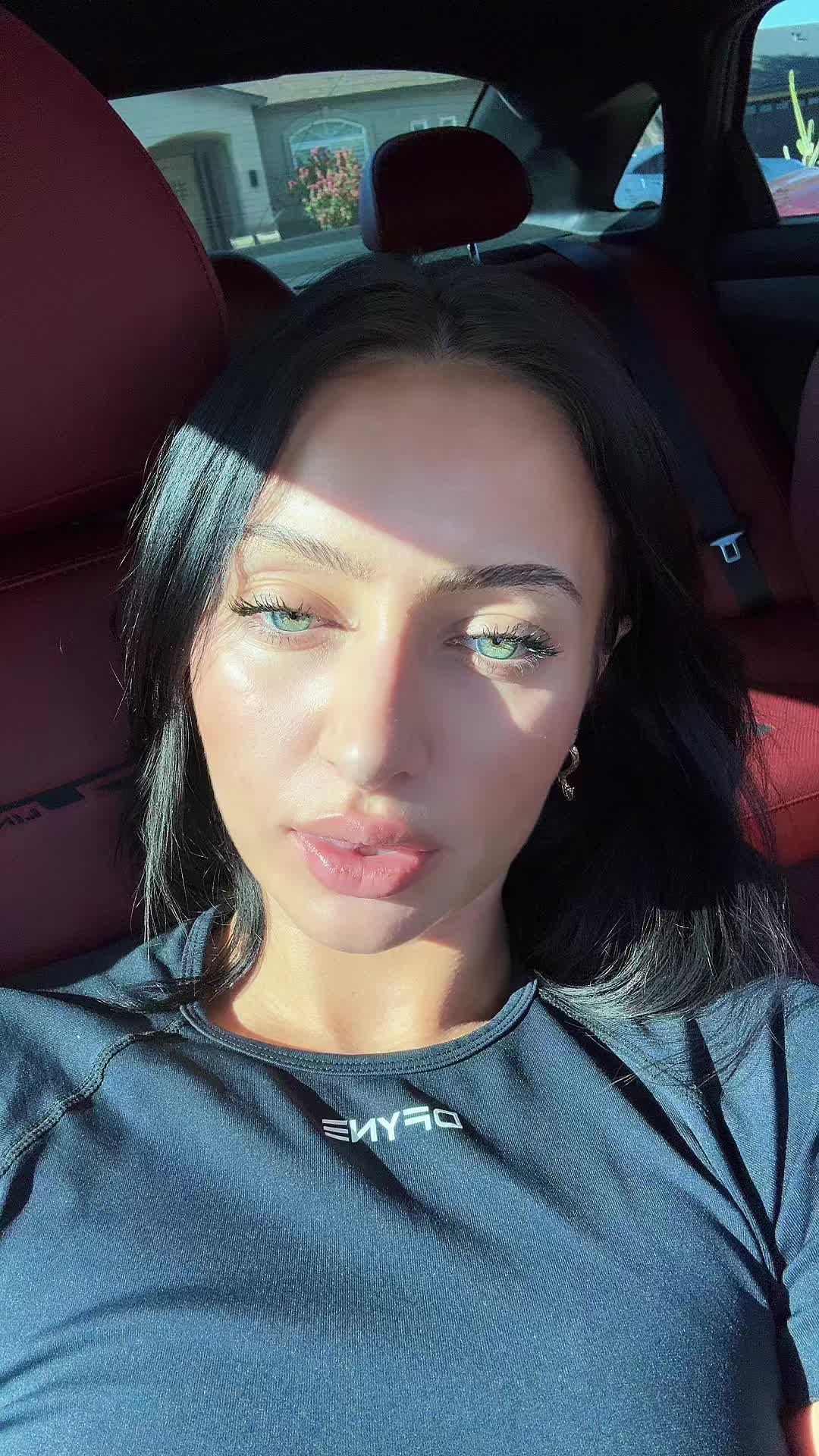 @Mia