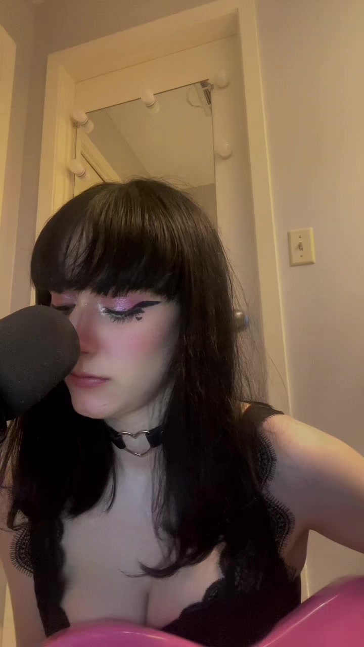 @Liv