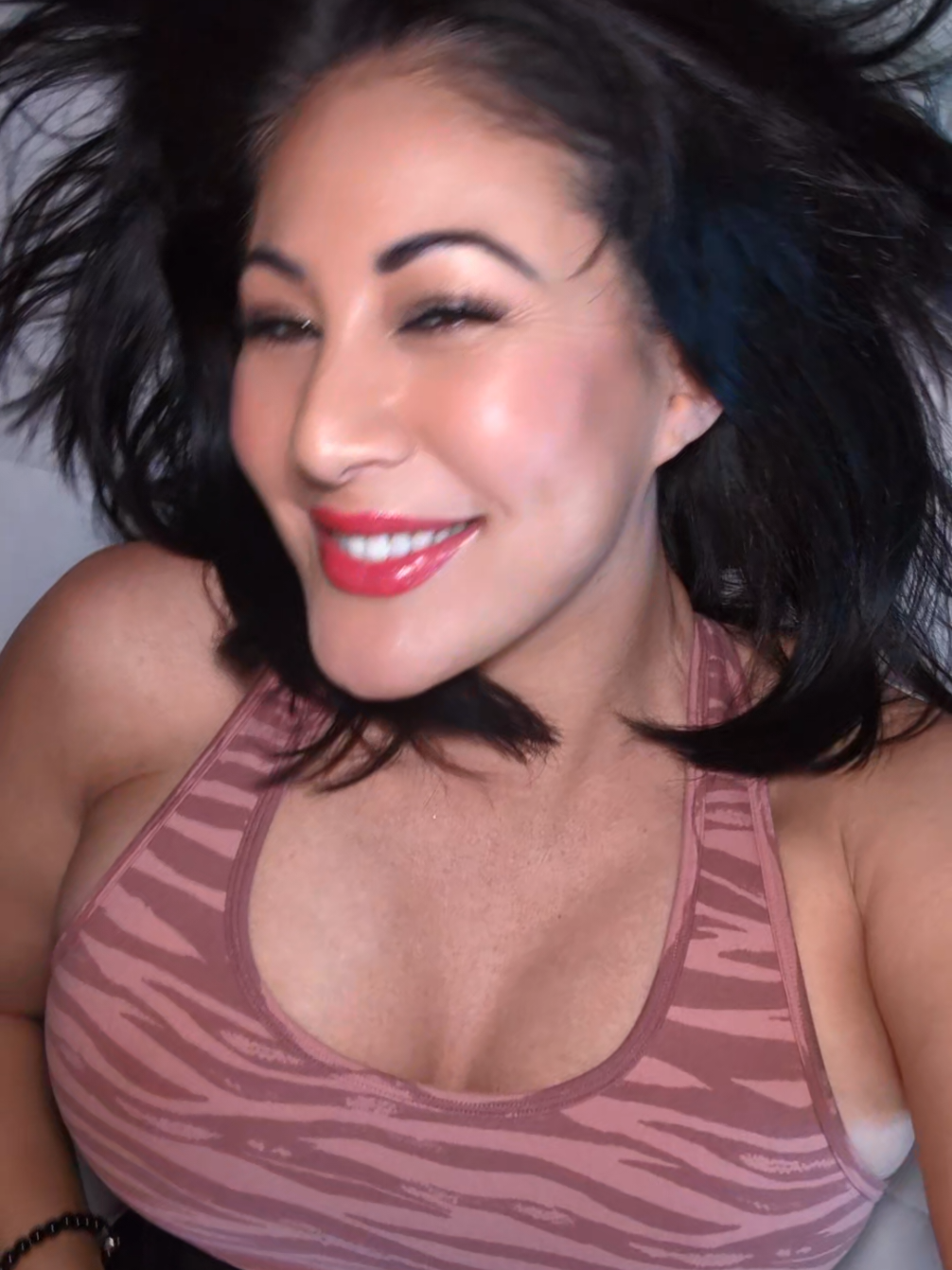 @MiaNavarro