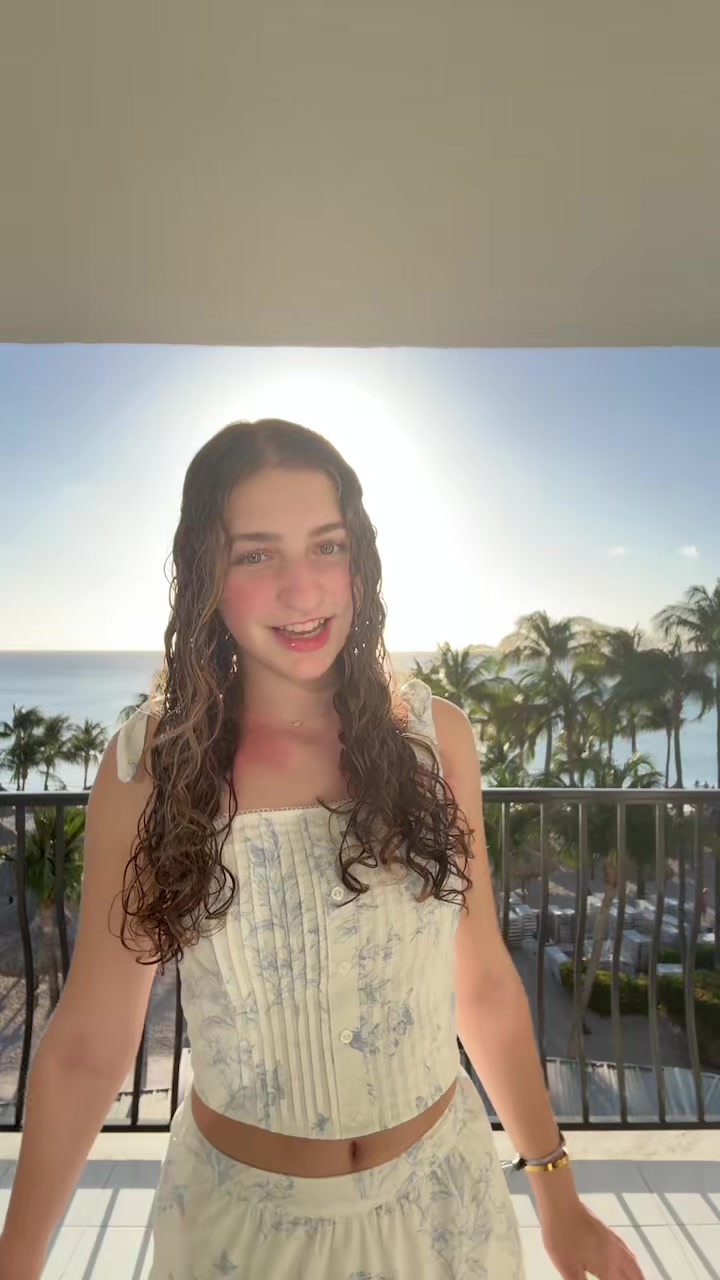 @livlaz