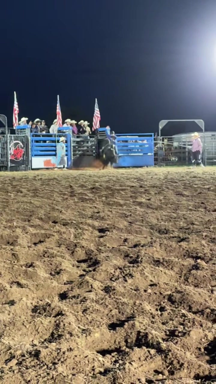 @mamasboyroughstock