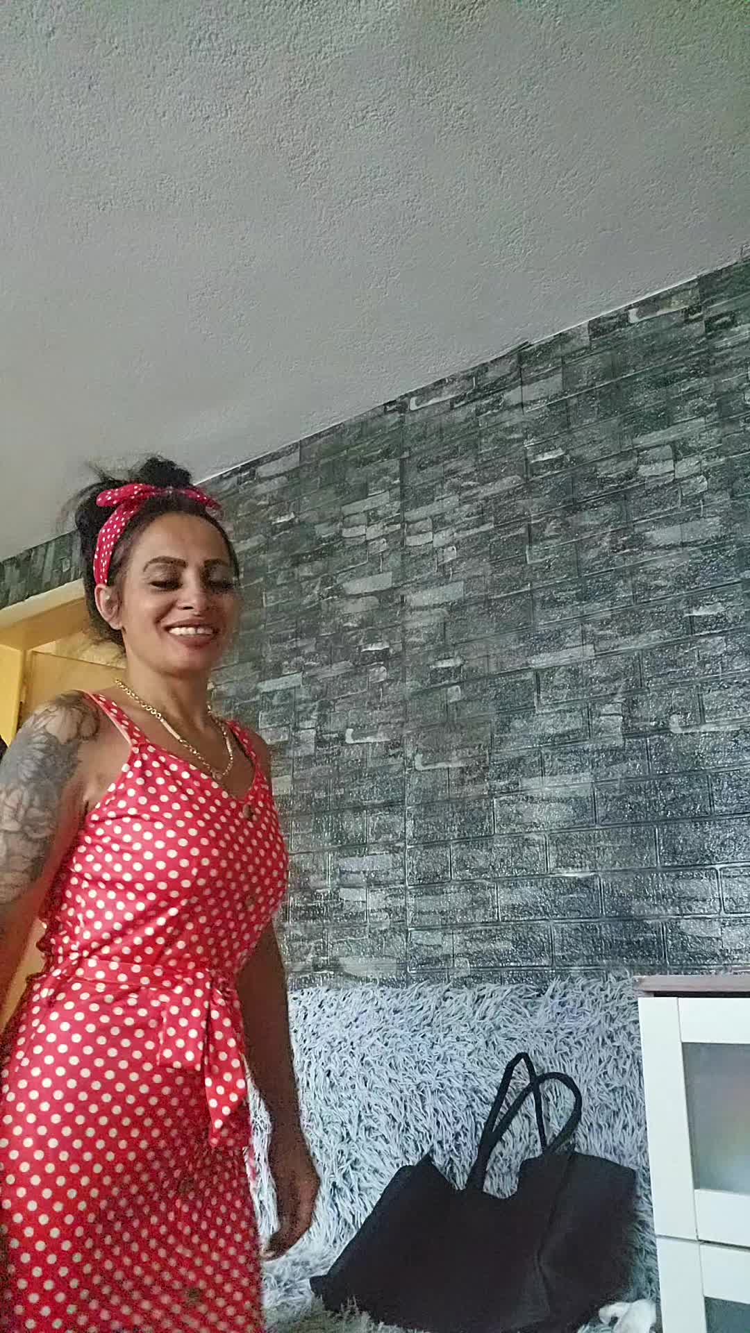 @Lăcrămioara T ❤️Family M❤️