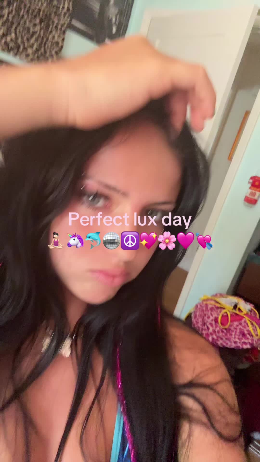 @luxalishious🦄🍭☮️🍩