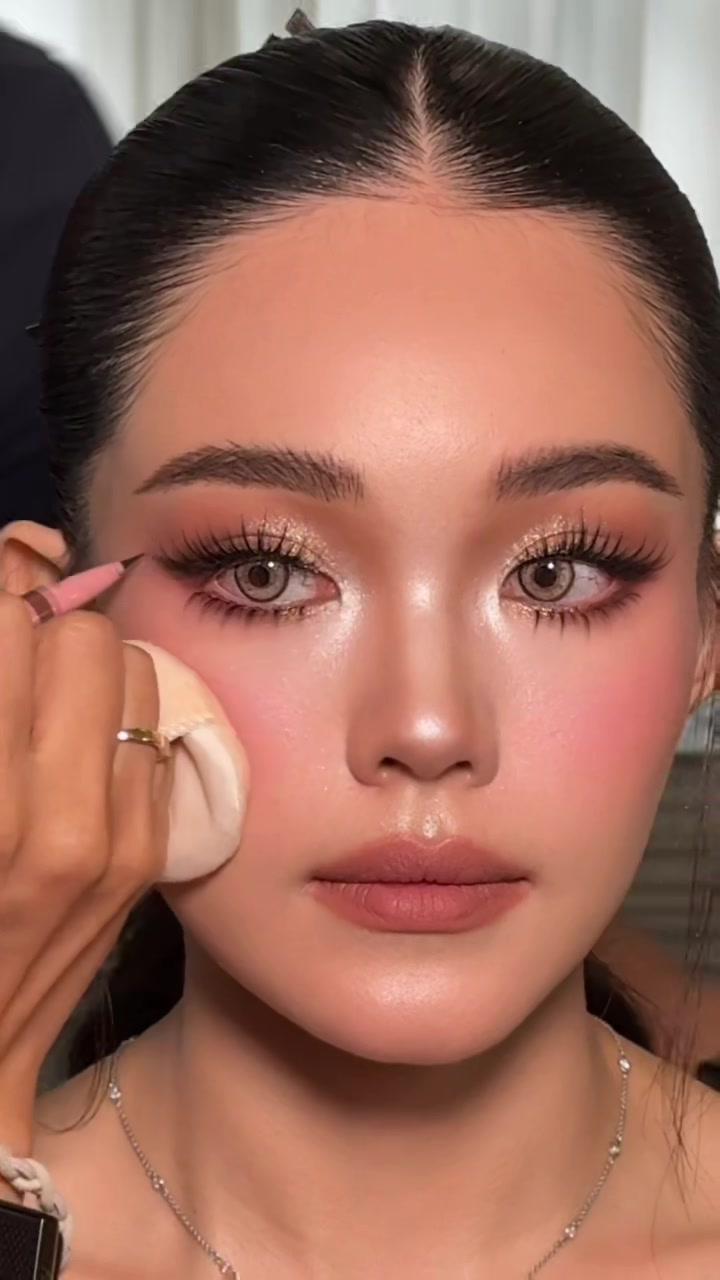 @COSINEMAKEUP