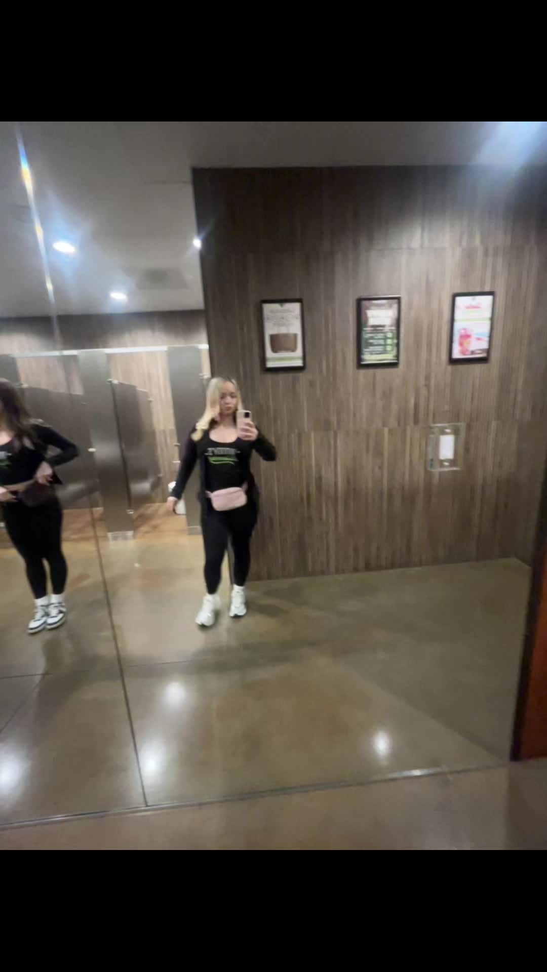 @skyandreaa