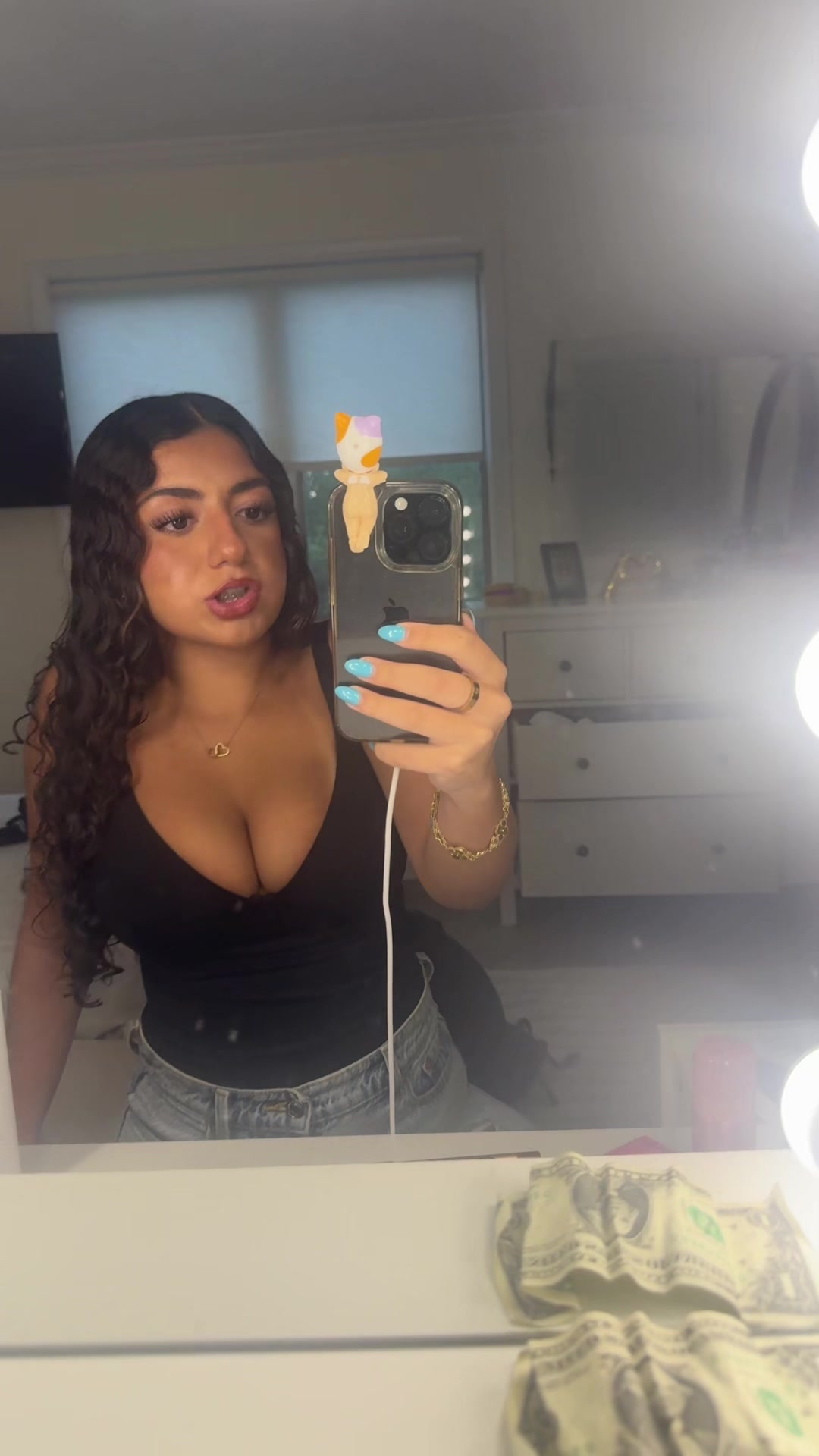 @Ava🥳