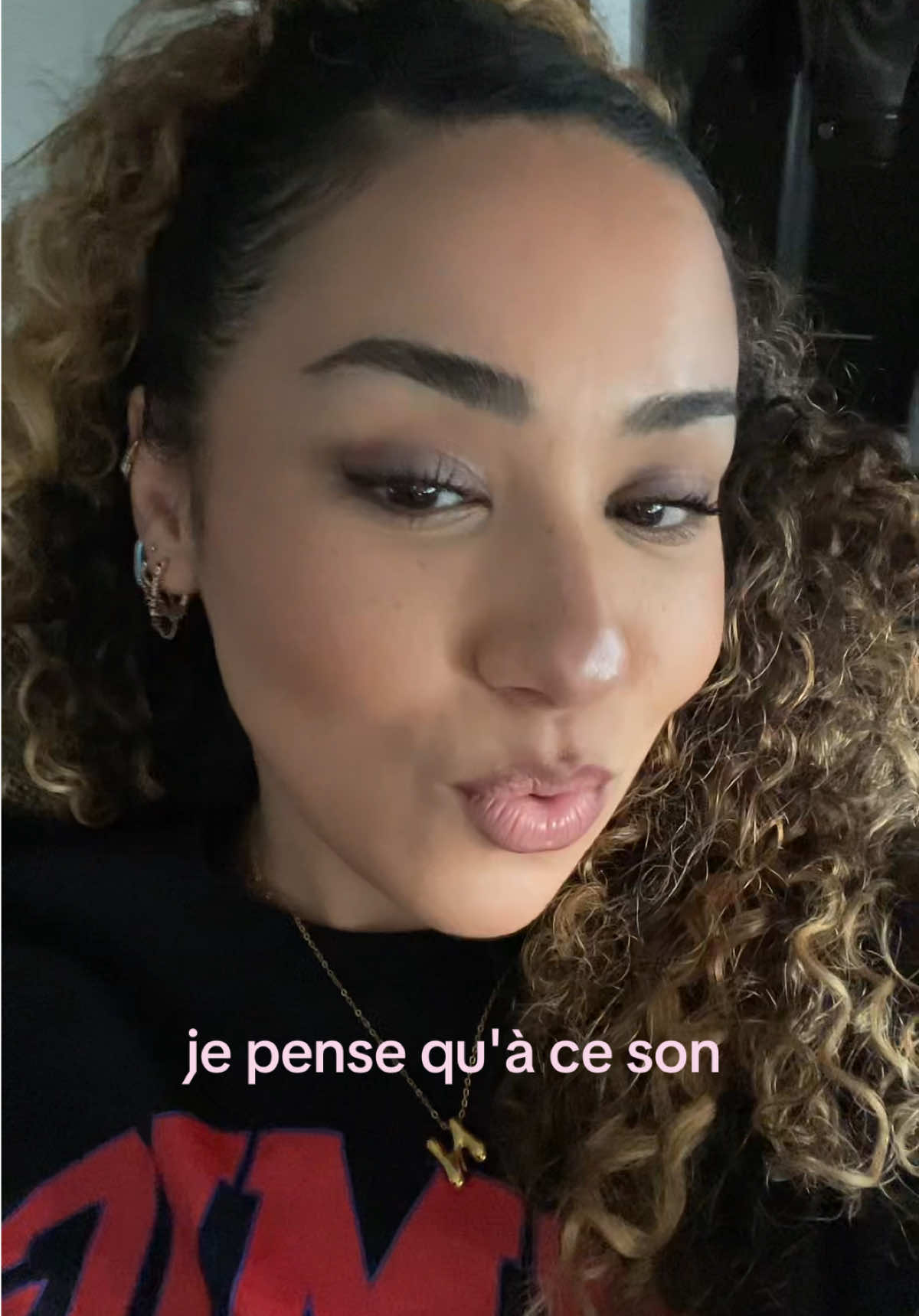 @Nisrine