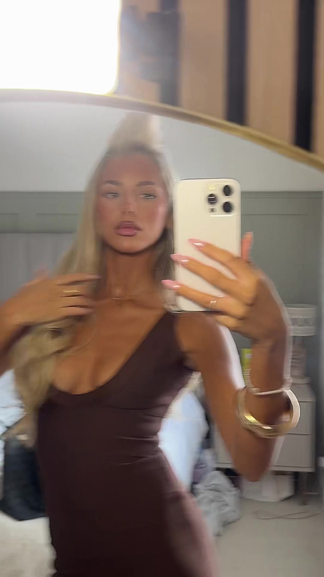 @miakirbz