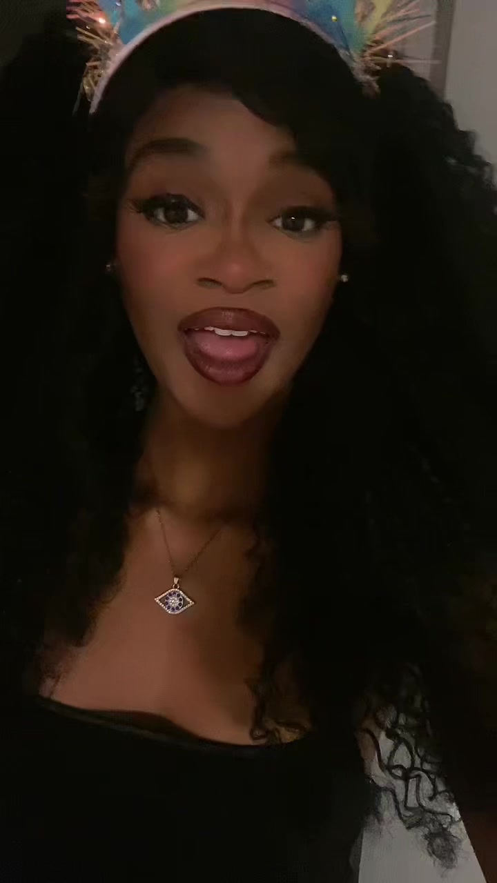 @LariahDeanne