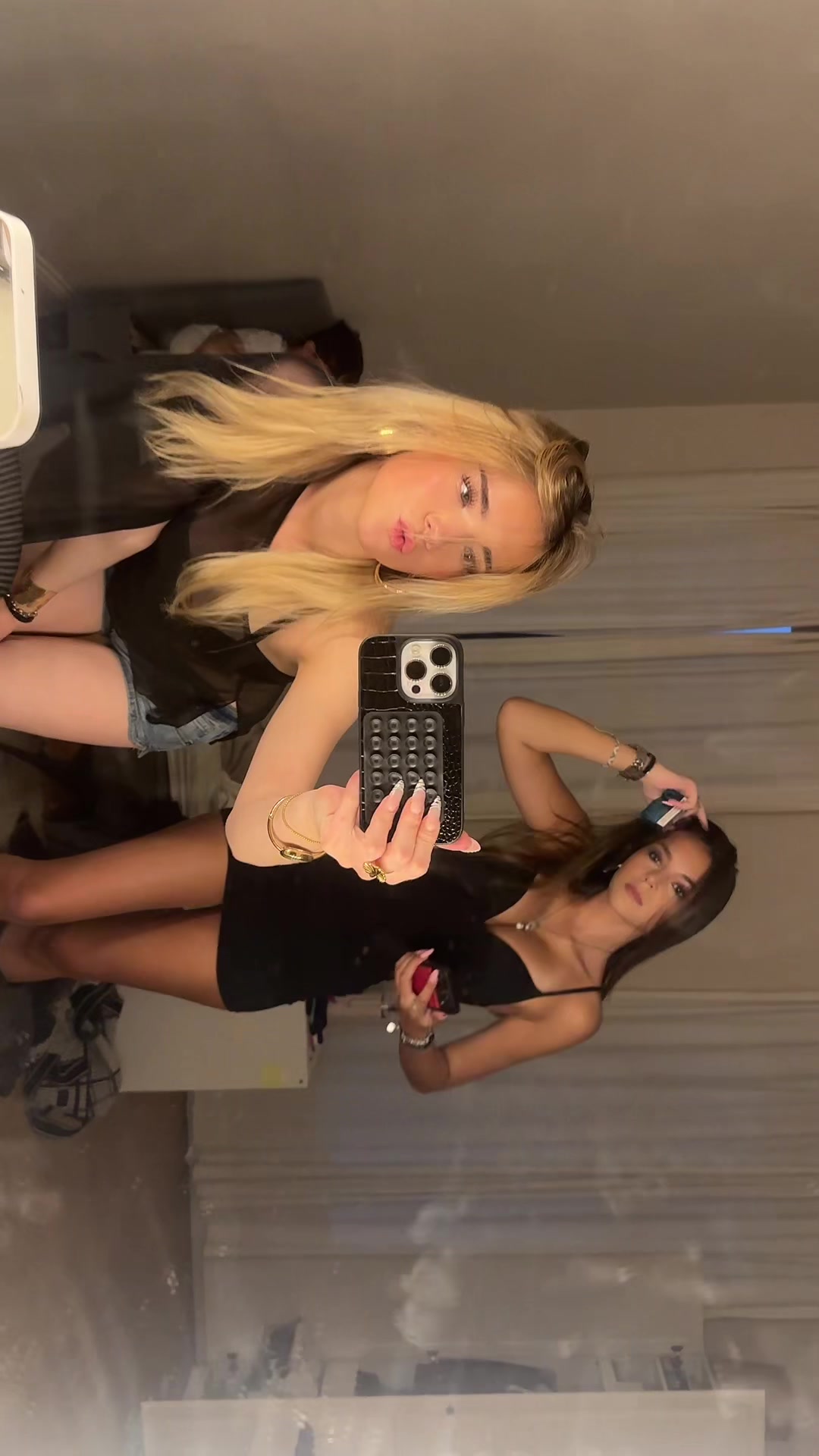 @Naylay
