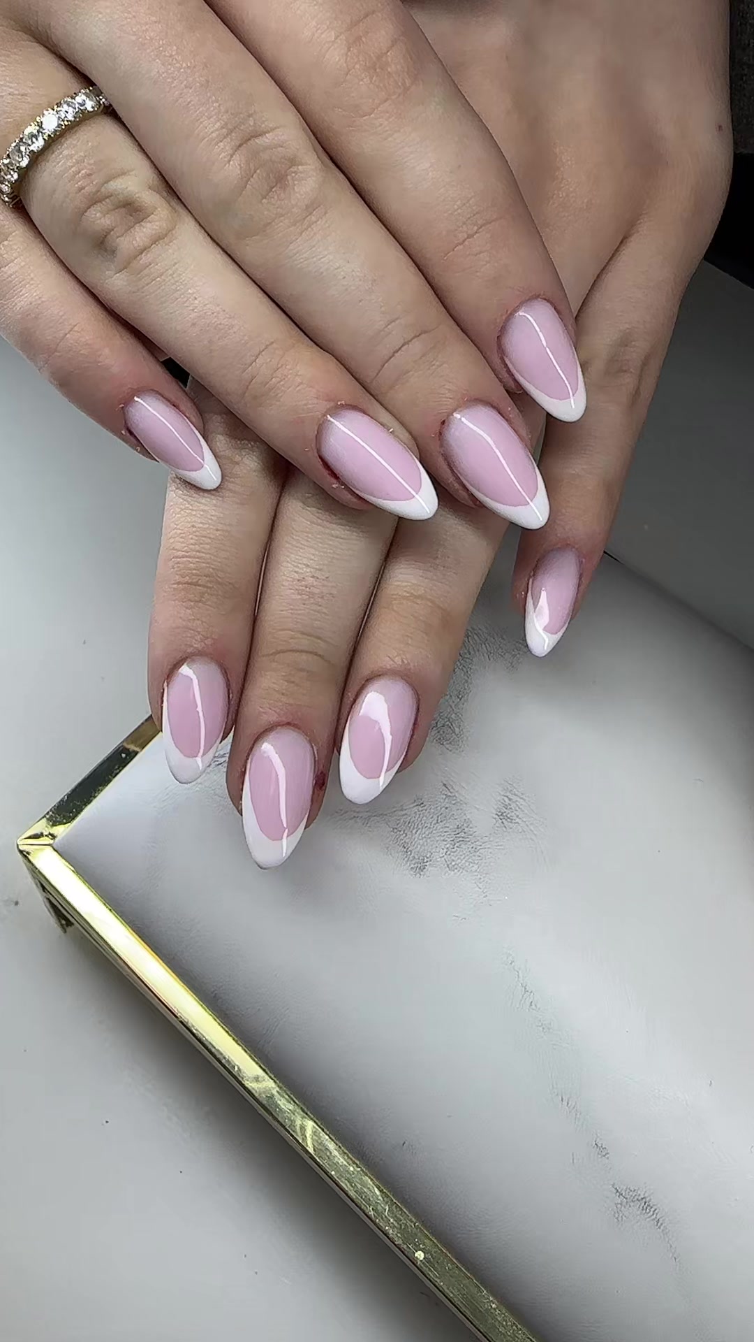 @Hairartist_nails