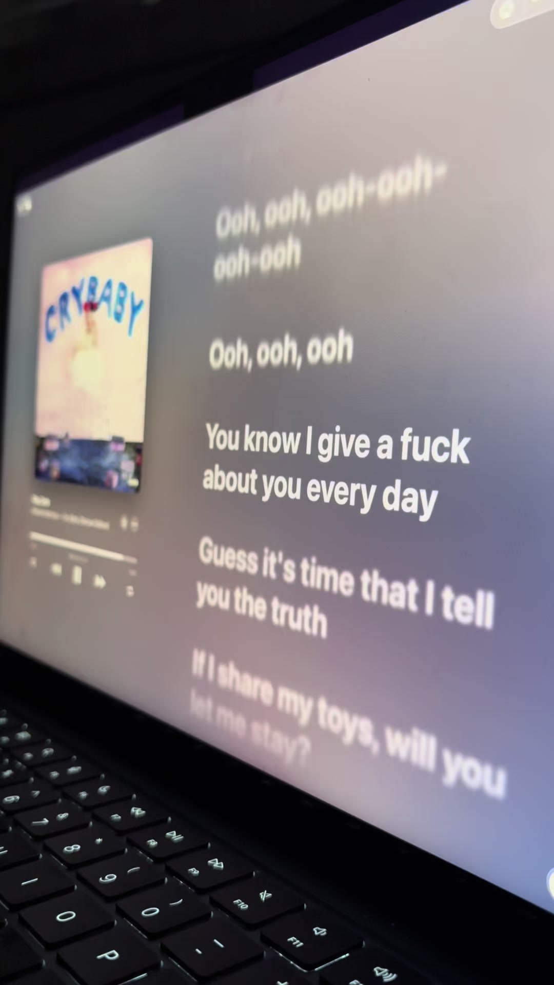 @️