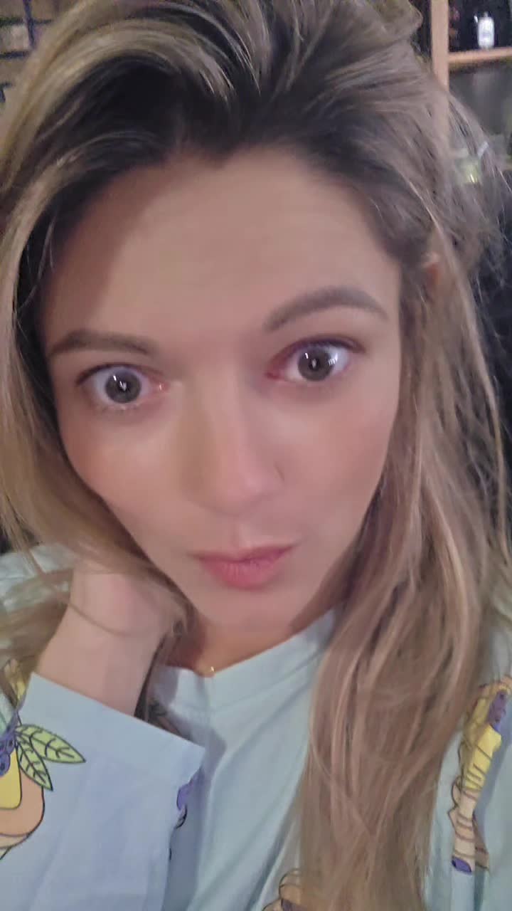 @Nicci G