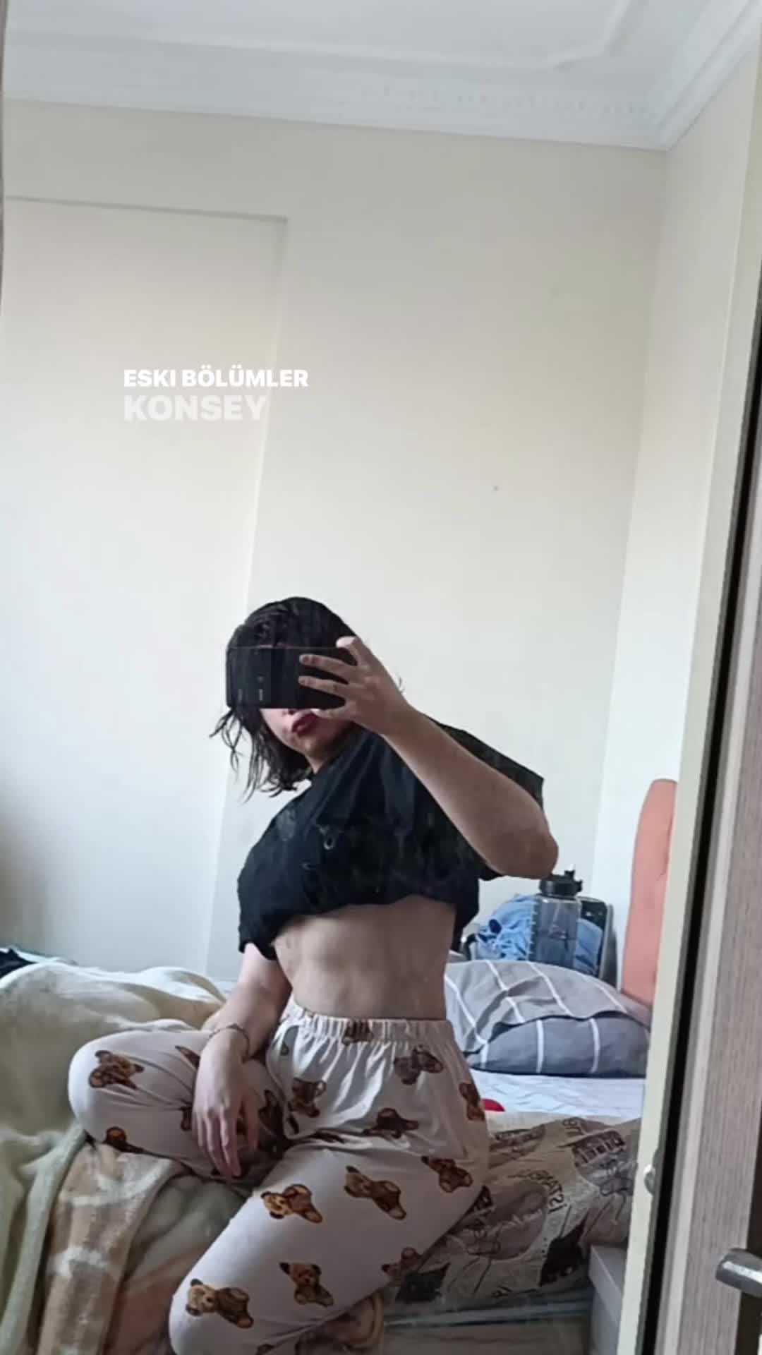 @OtistikLaraa