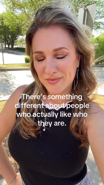 @HappilyTX