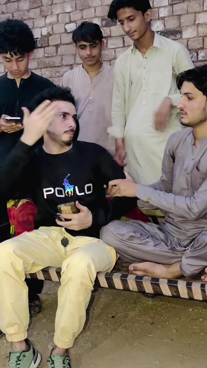 @hasnainshahi_27