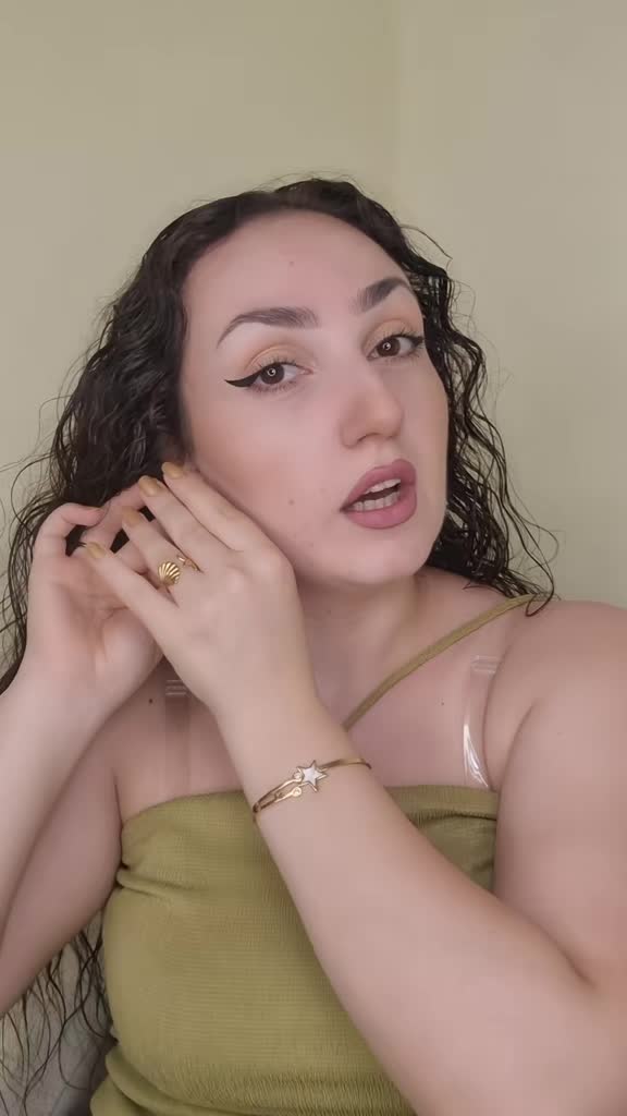 @Anna | Muradi