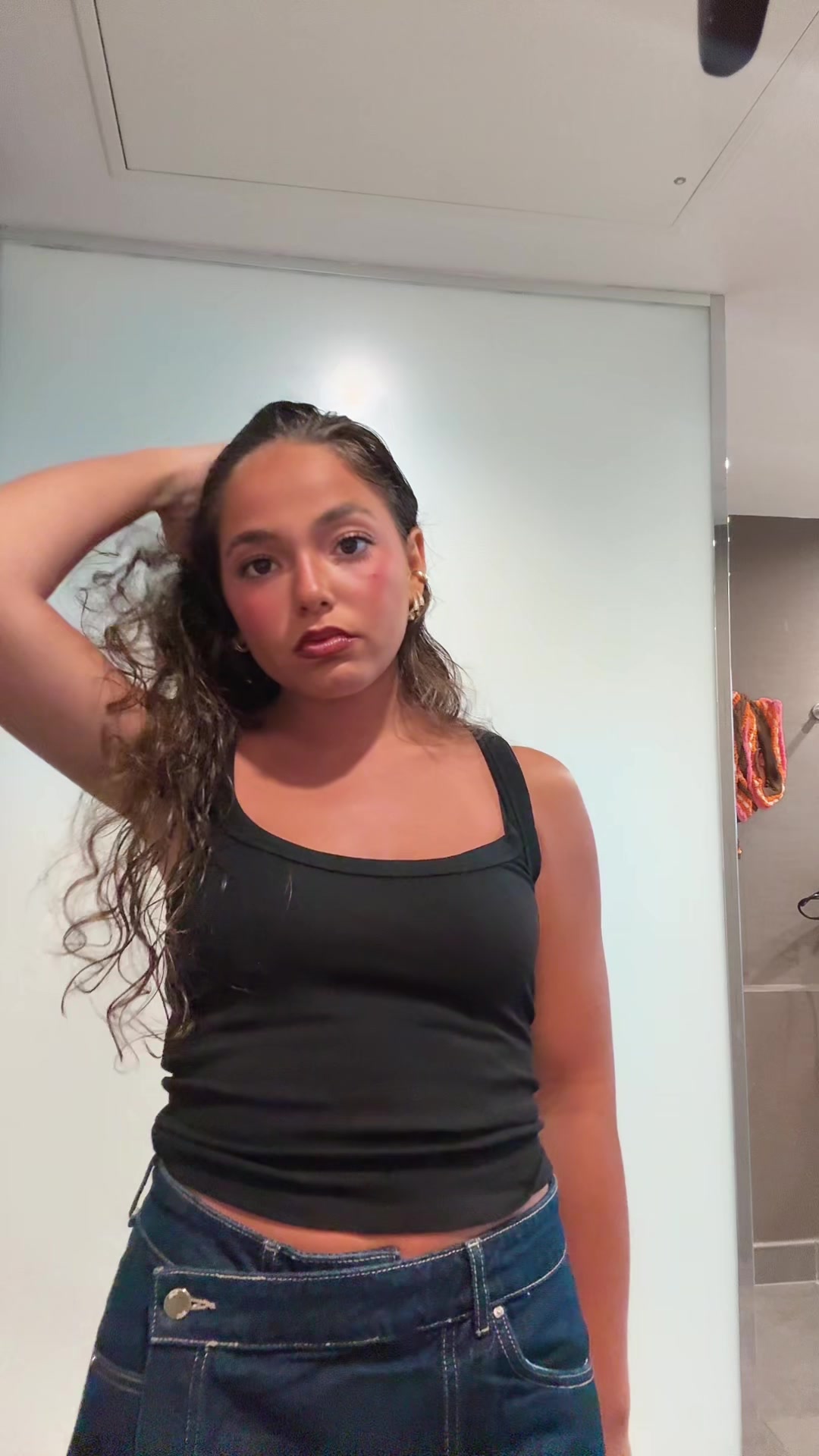 @sh&eacute;rone👩🏽&zwj;❤️&zwj;💋&zwj;👩🏽
