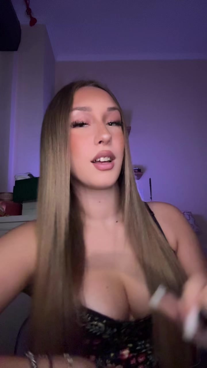 @Vikyy
