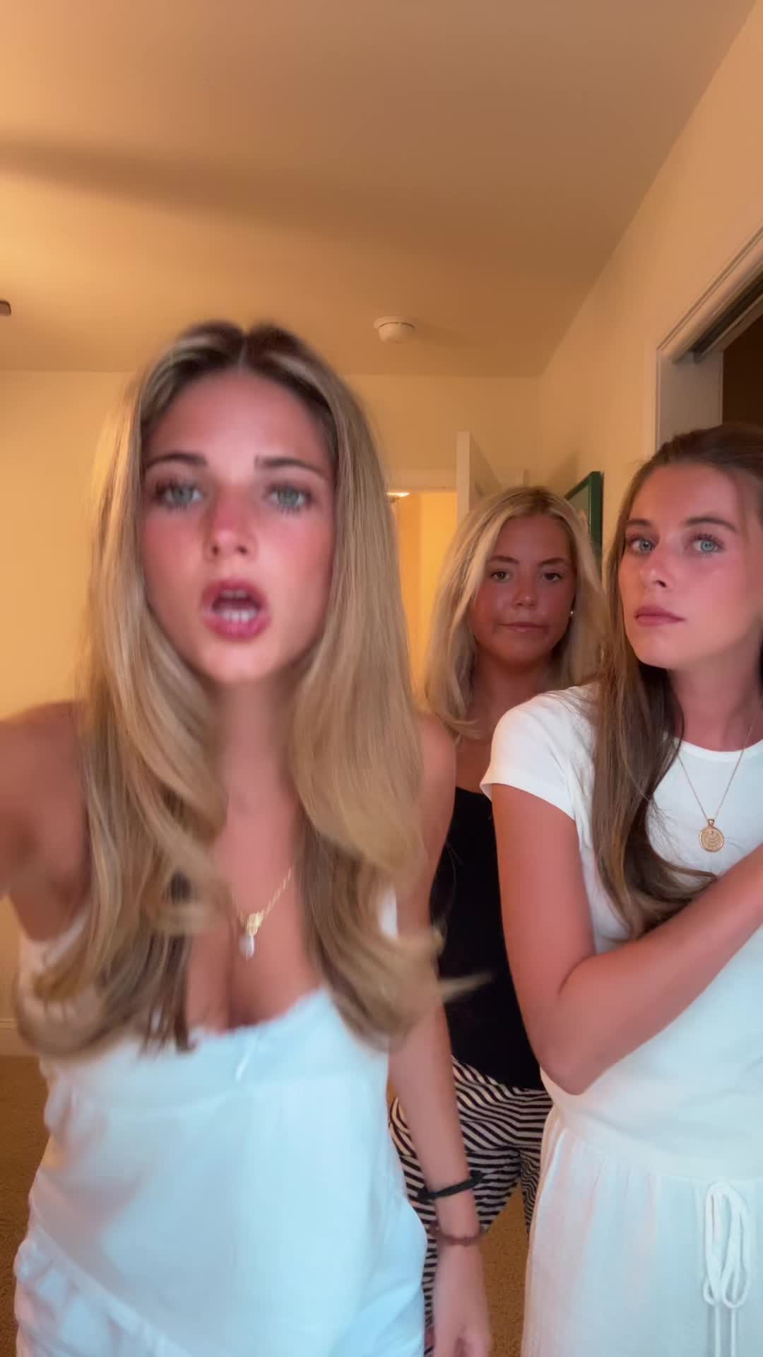 @ameliehangey