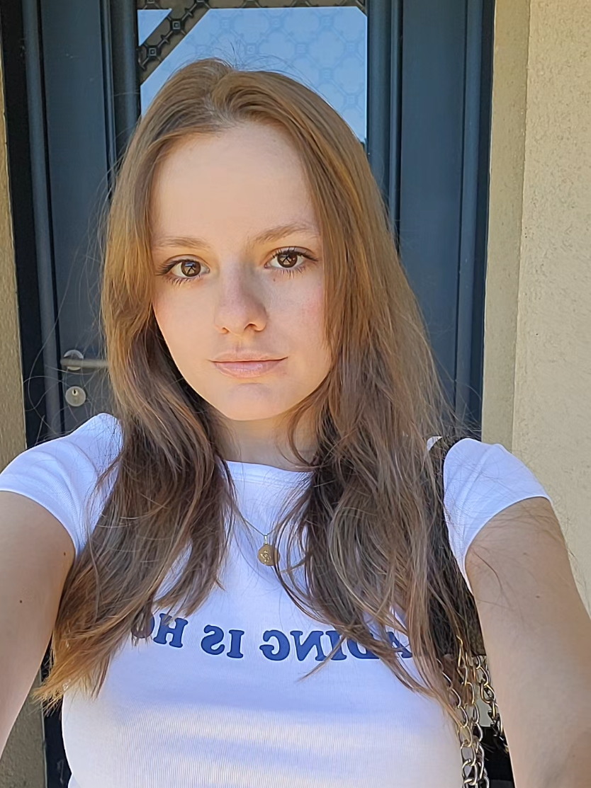 @Chlo ✨️