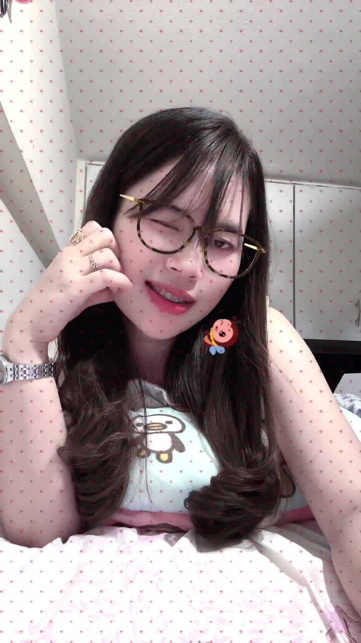 @๐ฅ๐ค