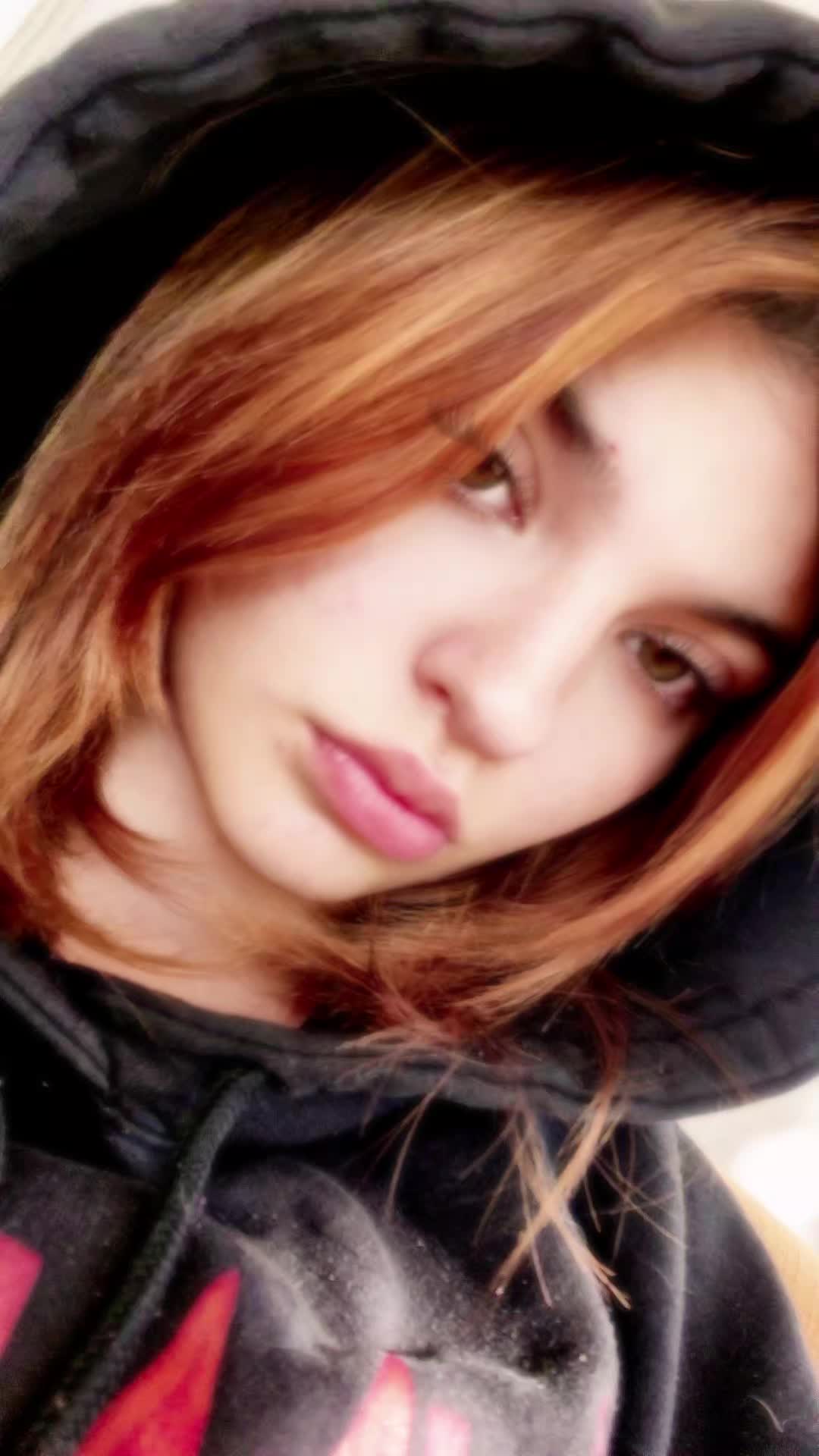 @Bella