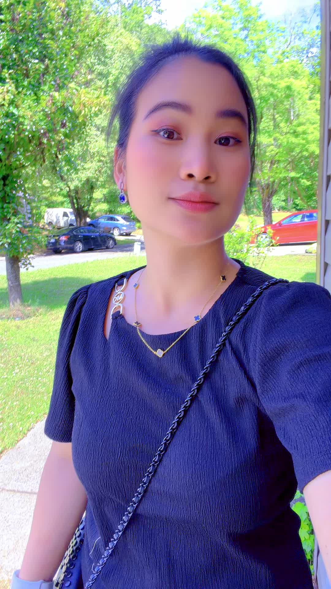 @မမနန်း