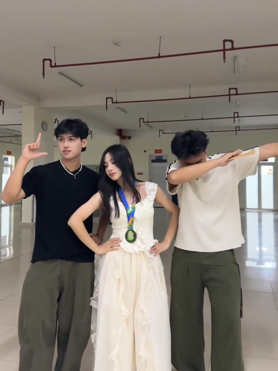 @Khủng long cau có