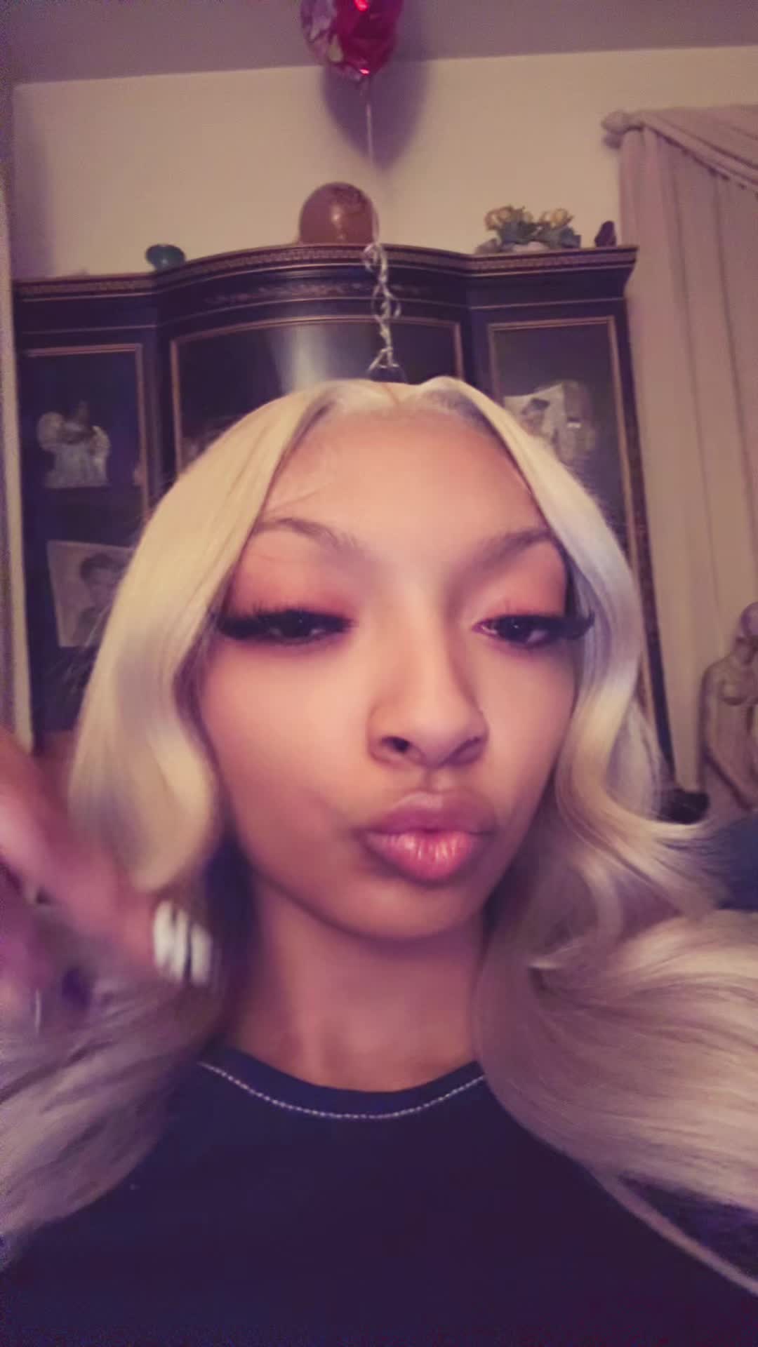 @️