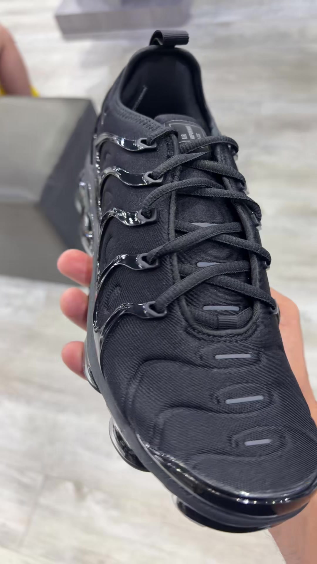 @myam | sneakers